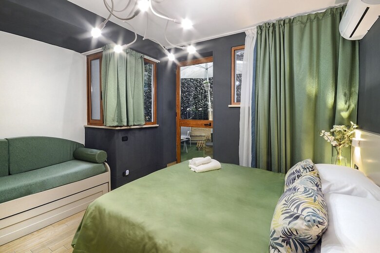 B&B Sorrento Queen
