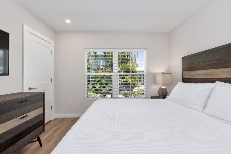 Hotel Escape Coastal Resort On Casey Key
