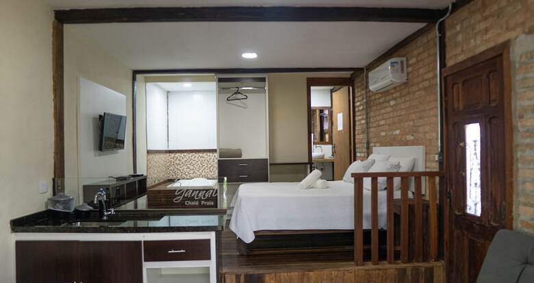 Yannai Chal� Praia