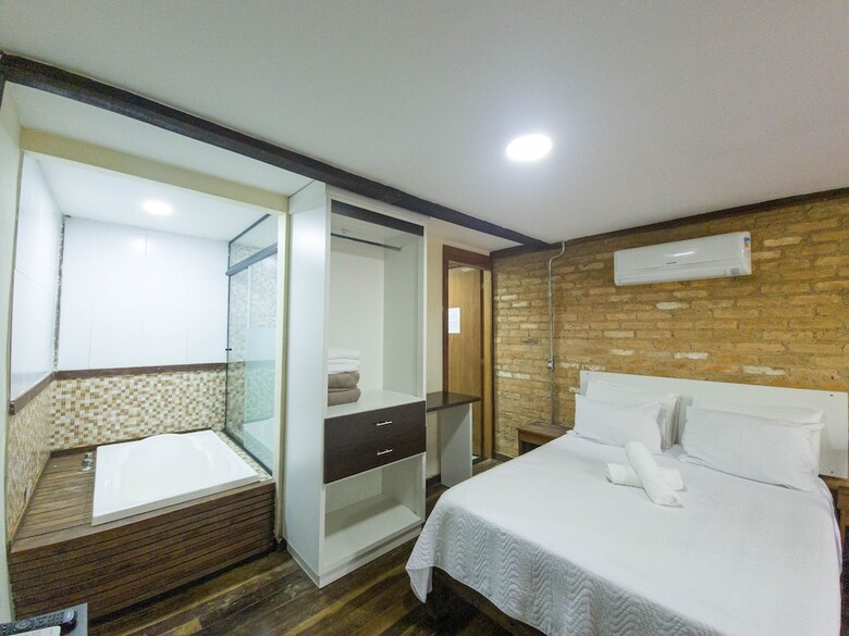 Yannai Chal� Praia