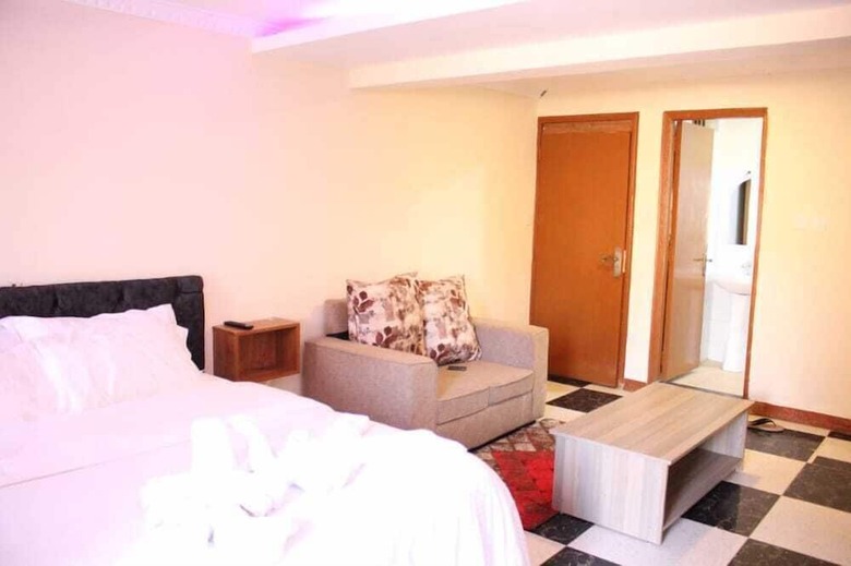 Mum's Hotel Kikuyu