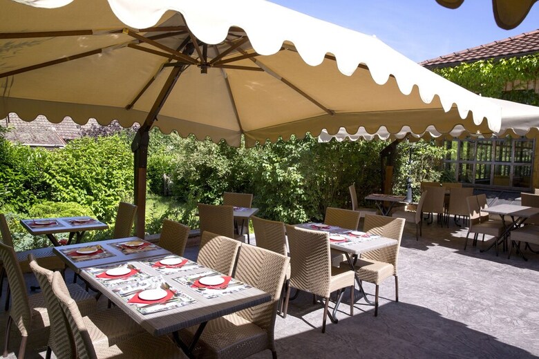 Hotel H�tel Le Pr� Serroux