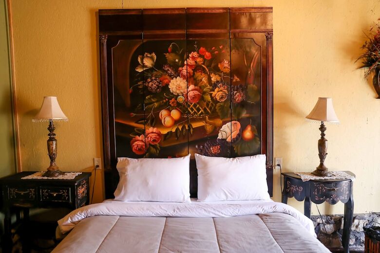 Fernabella's Lodge