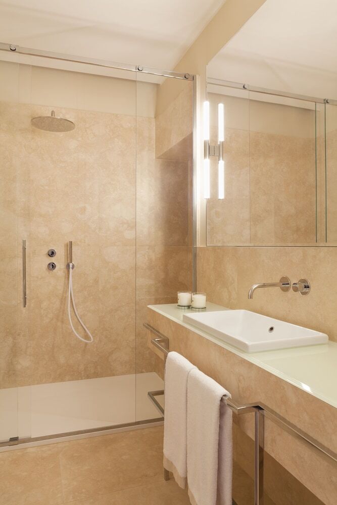 Amabilia Suites