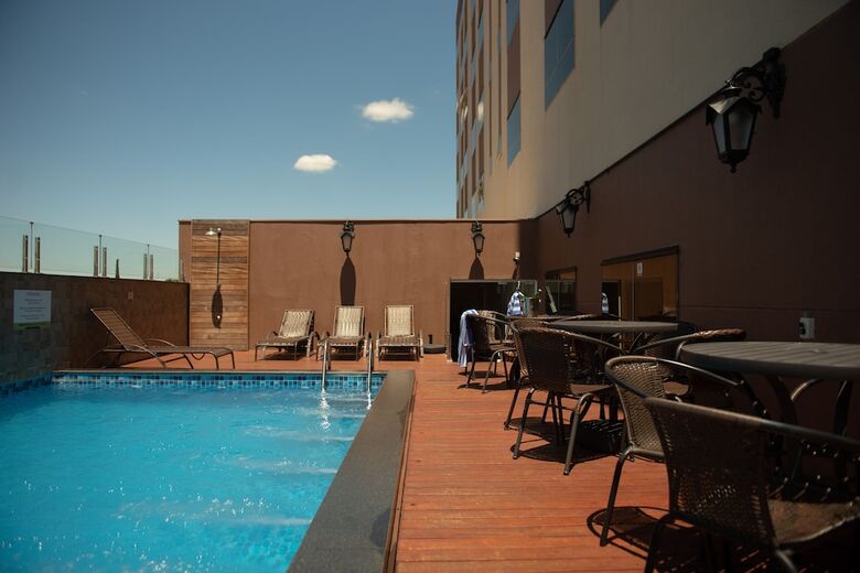 Hotel Bristol Infinity