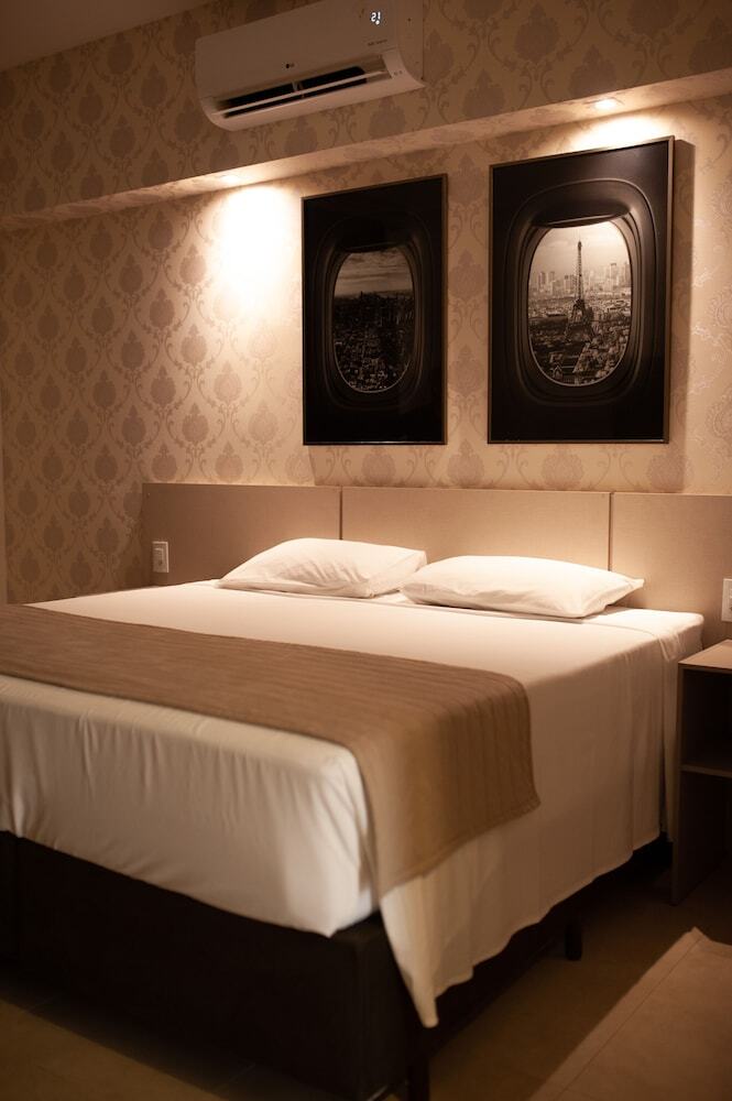 Hotel Bristol Infinity