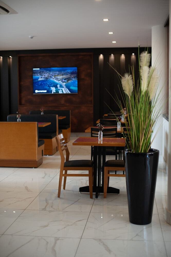 Hotel Bristol Infinity