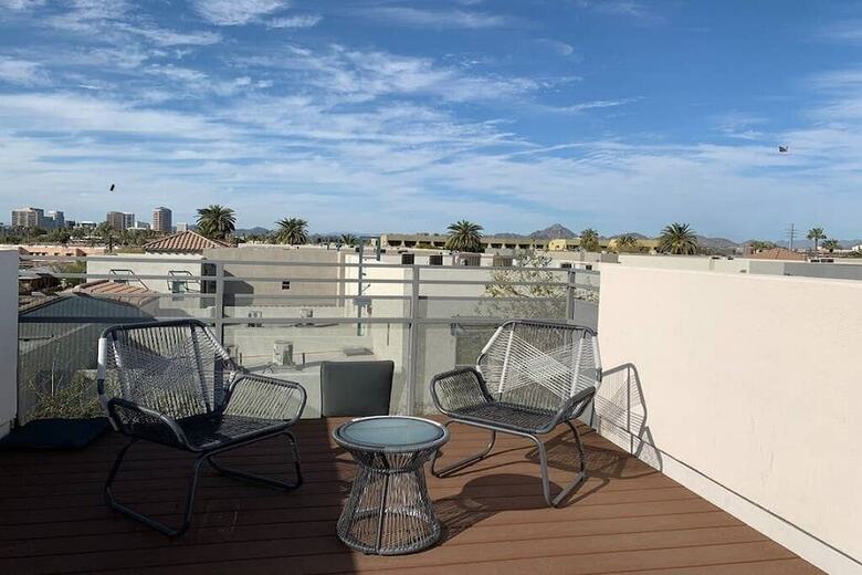 Aparthotel City Luxury Oasis! 3 Level Condo With 360 Roof!