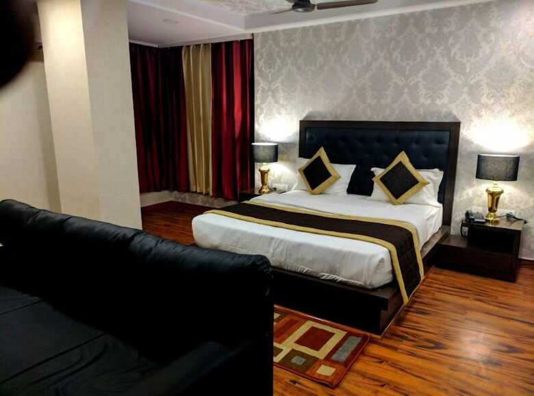 Hotel White Castle