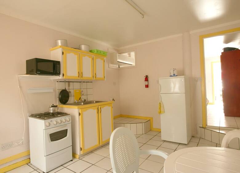 Hotel Stephanie's Apartments Ltd