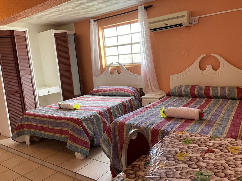 Hotel Stephanie's Apartments Ltd