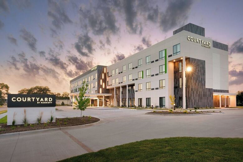Hotel Courtyard By Marriott Ames