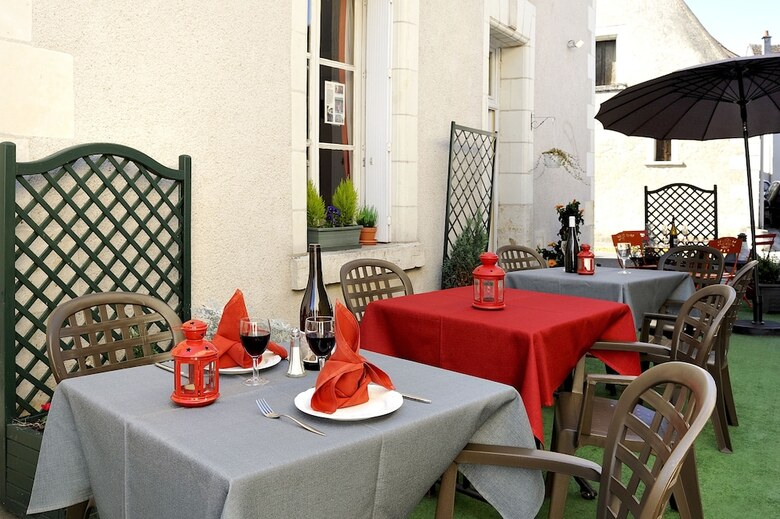 Hotel Logis Auberge De La Treille