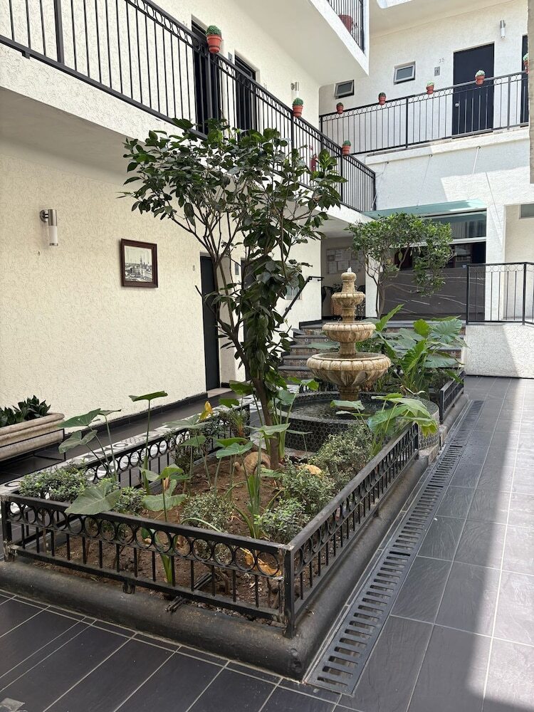 Hotel Gallo Rubio