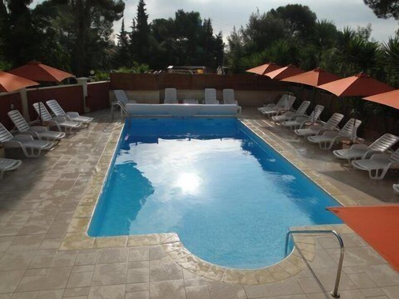 Hotel H�tel Et Studios Les Amandiers
