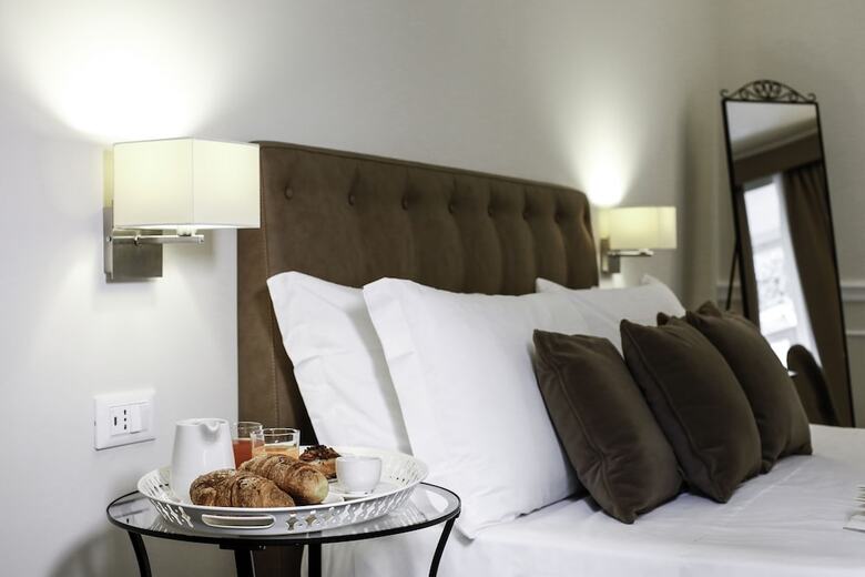 La Fontanina Suites