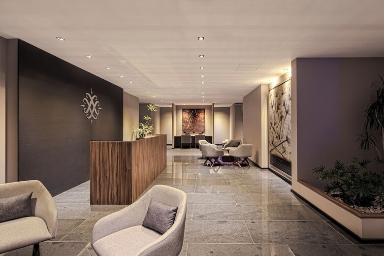 Hotel Kharma Suites