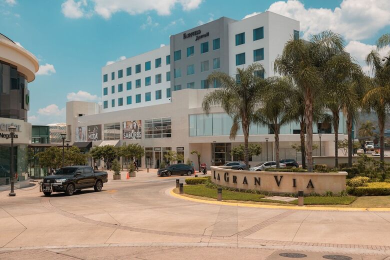 Hotel Fairfield By Marriott San Salvador