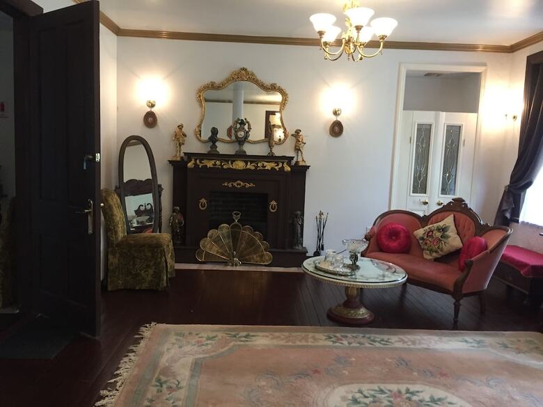 Bed & Breakfast Thornwald Mansion