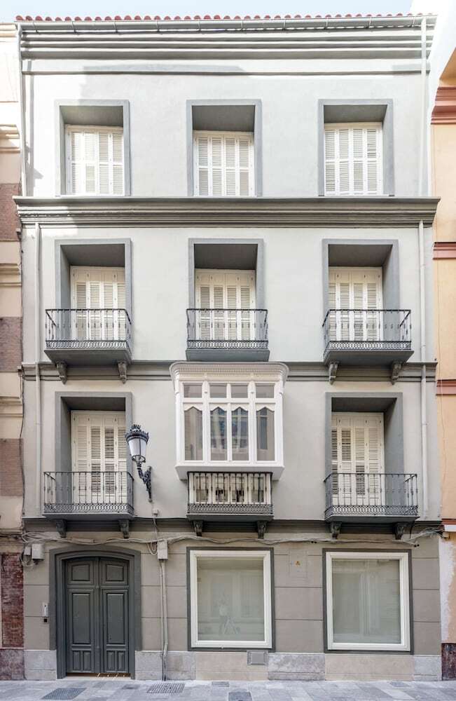 Aparthotel Graffiti Suites El Museo