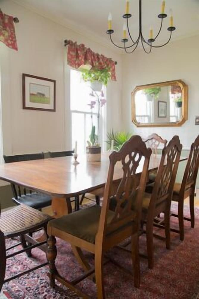 Hobble Inn