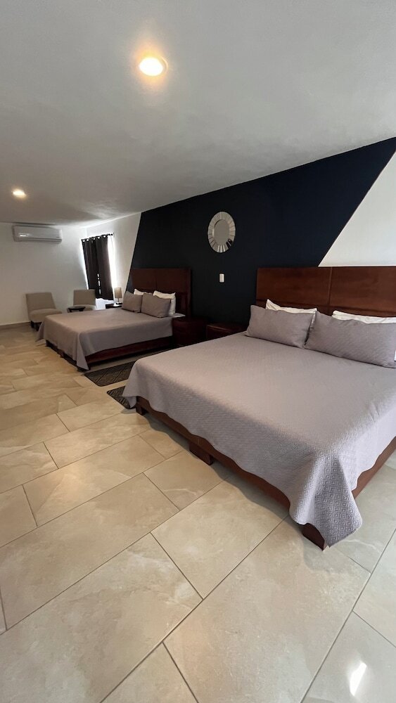 Pedernal Hotel