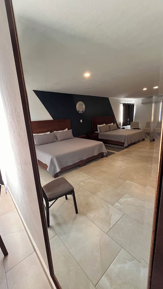 Pedernal Hotel
