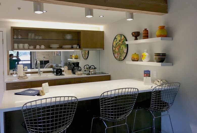 Aparthotel Aspen Square Condominium Hotel