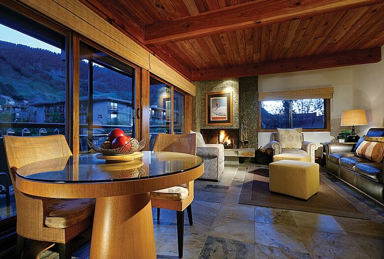 Aparthotel Aspen Square Condominium Hotel