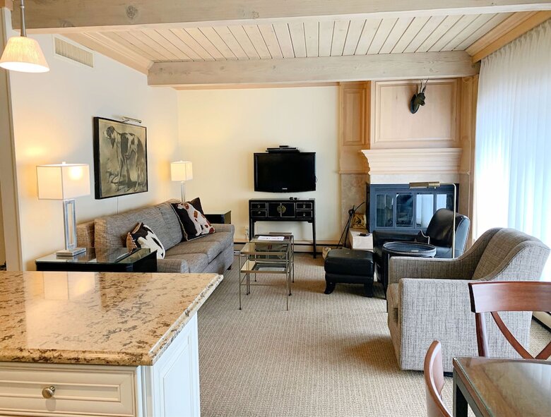 Aparthotel Aspen Square Condominium Hotel
