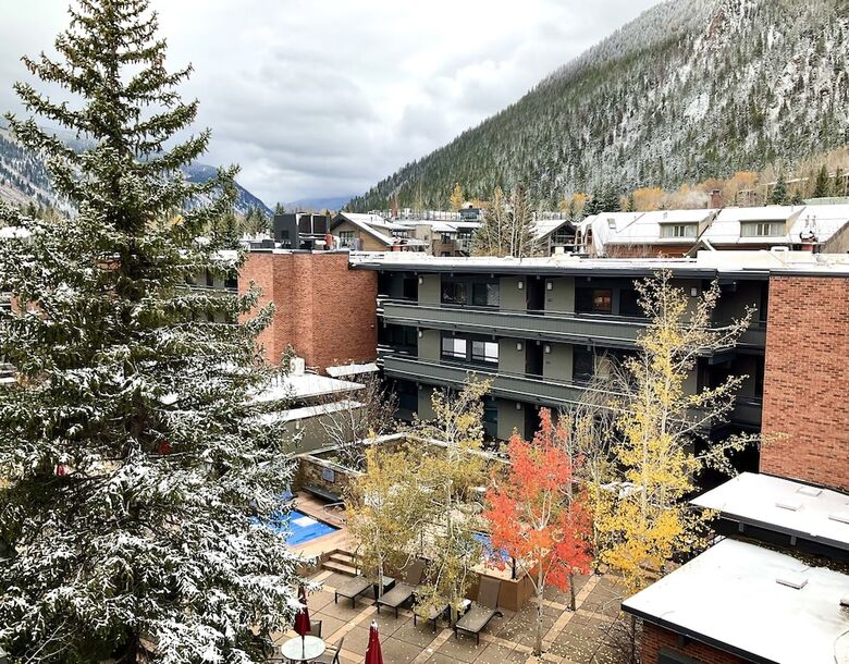 Aparthotel Aspen Square Condominium Hotel