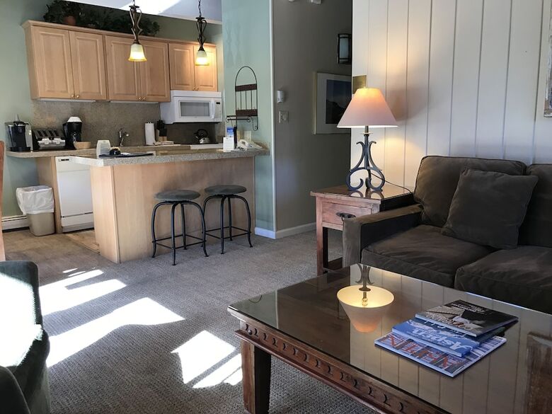 Aparthotel Aspen Square Condominium Hotel