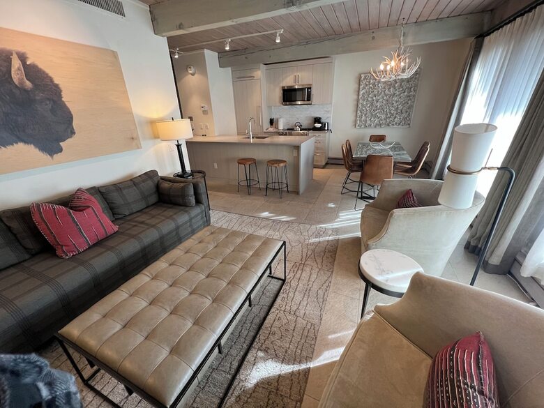 Aparthotel Aspen Square Condominium Hotel