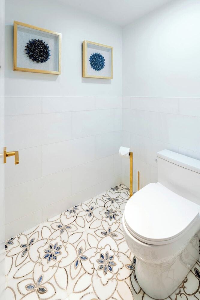 Aparthotel Aspen Square Condominium Hotel