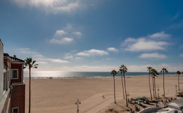 Venice V Hotel