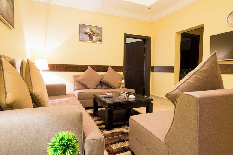 La Hoya Hotel Suites