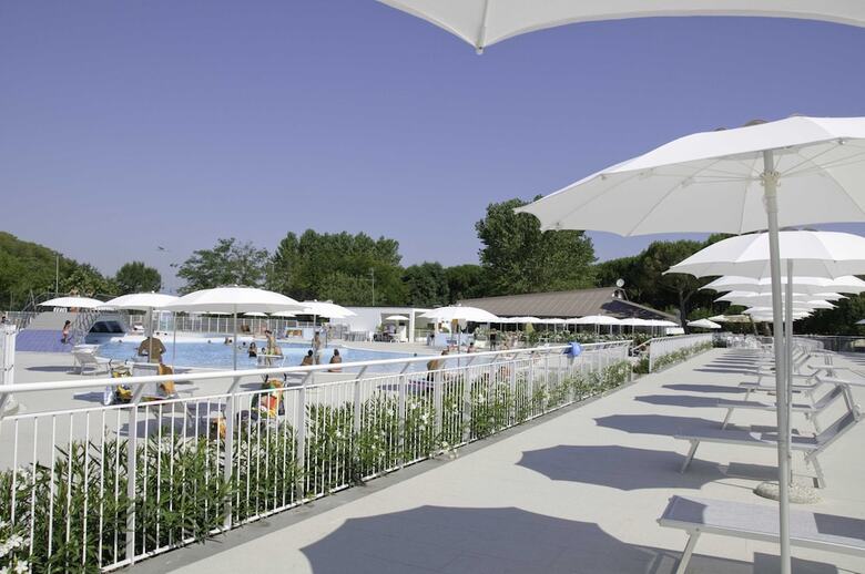 Club Del Sole Adriano Family Collection