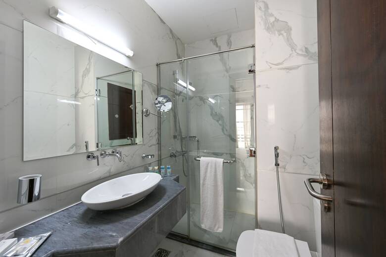 Almansour Suites Hotel Doha