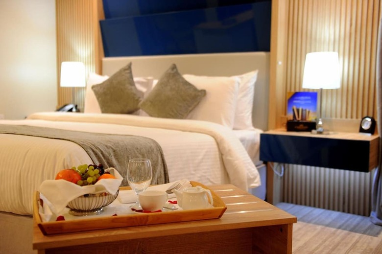 Almansour Suites Hotel Doha