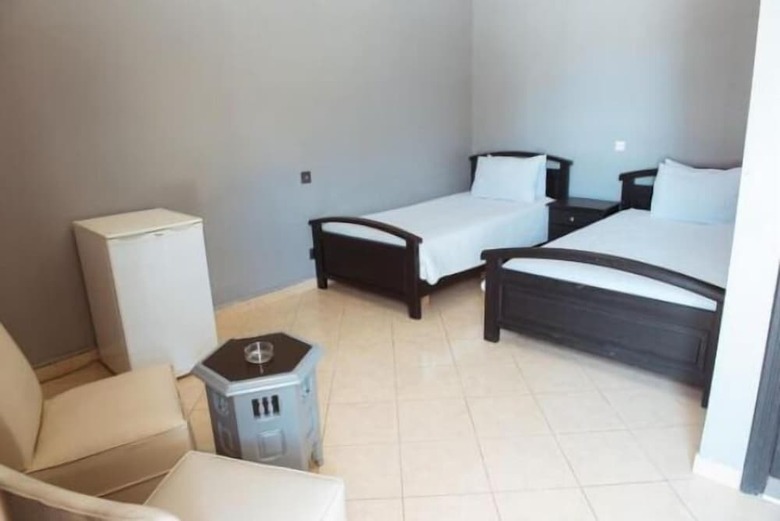 Hotel Regency Park And Suites