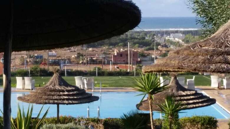 Hotel Regency Park And Suites