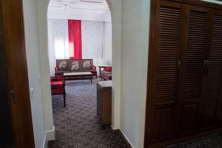Hotel Regency Park And Suites