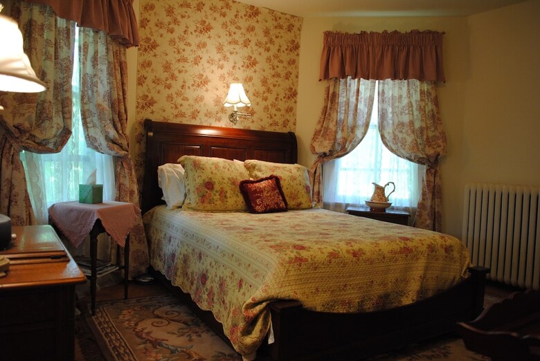 Bed & Breakfast Inn On Poplar Hill