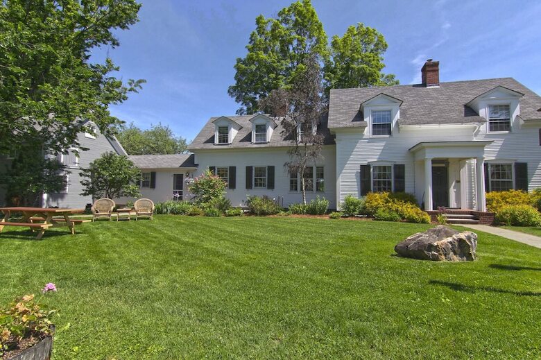 Bed & Breakfast 1824 House