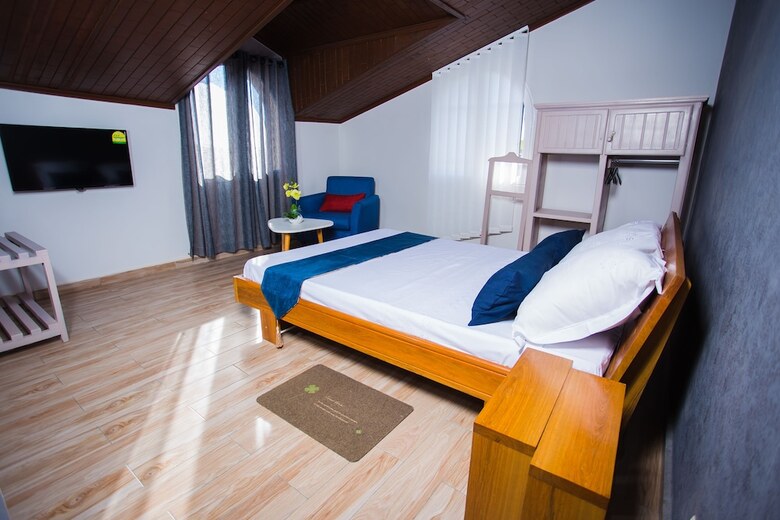 H&h  Chambre De Charme