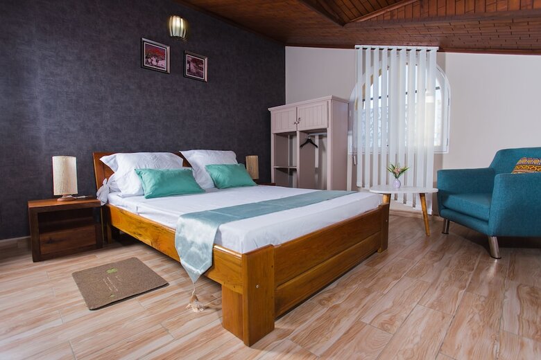 H&h  Chambre De Charme