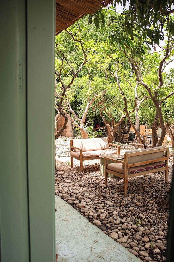 Bed & Breakfast Mayouli Nature Retreat