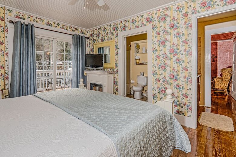 Bed & Breakfast Broad River Inn