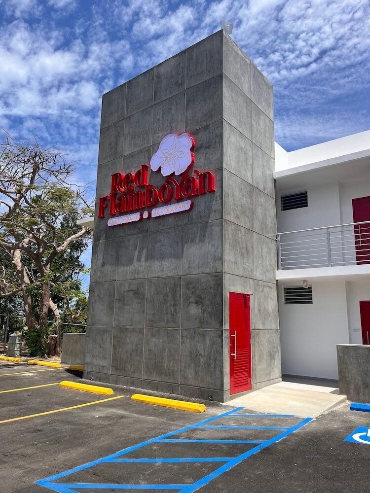 Red Flamboyan Guesthouse