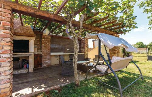 Holiday Home Galizana Fondole